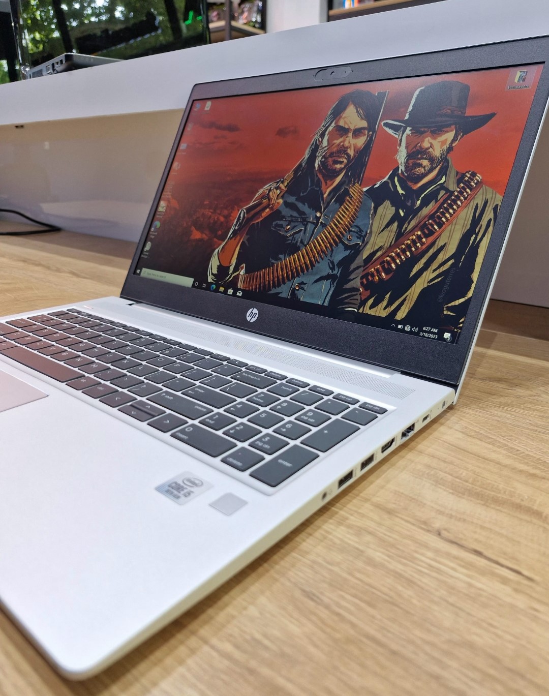 لپ تاپ اچ پی HP PROBOOK 450G7 |CPU : i5 10210U | RAM 8 GB | SSD 256 GB | GPU : INTEL IRIS XE 4 GB | SCREEN 15.6 FULLHD